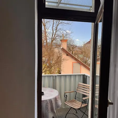 Pauline Grand Prix Spielberg Internet Apartment *