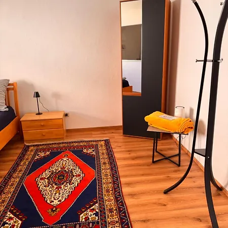 Pauline Neu Renoviert Spielberg Apartamento *