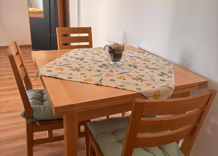 Pauline Neu Renoviert Spielberg Apartamento *